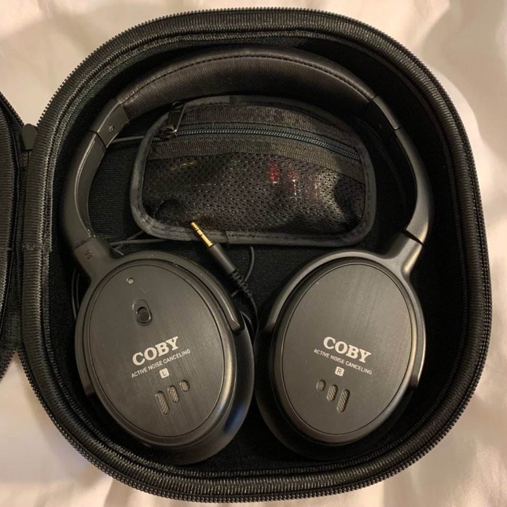 COBY Noise Cancelling Headphones with case